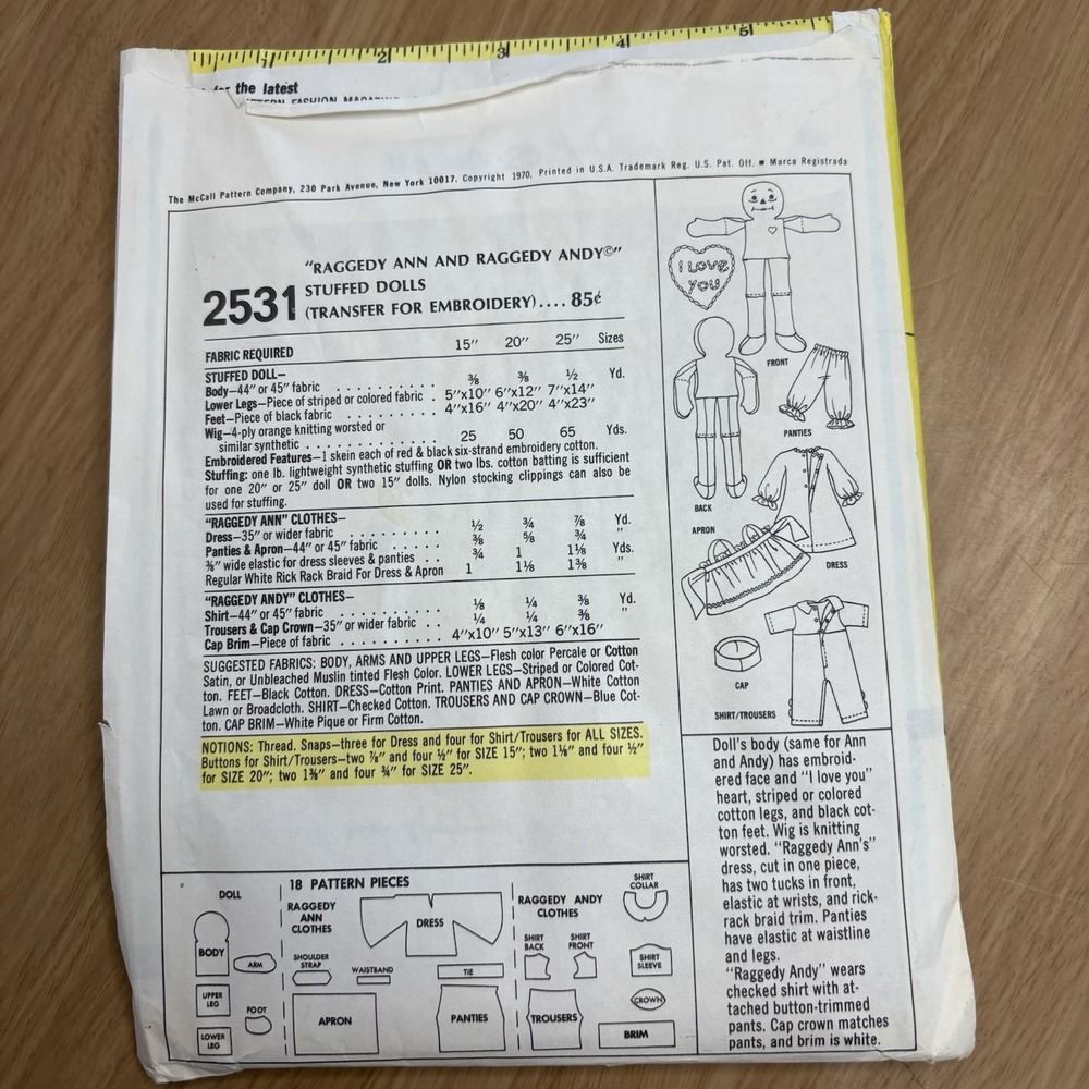 VTG McCalls 2531 Raggedy Ann & Andy 15, 20, 25" Dolls Sewing Pattern Uncut 1970 - Picture 4 of 6